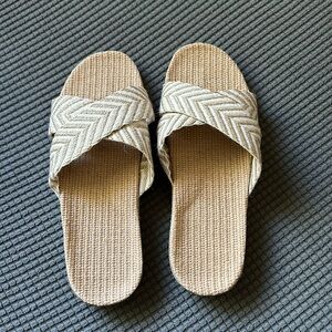 Women's Neutral Woven Cross-Strap Slide Sandals - Beige